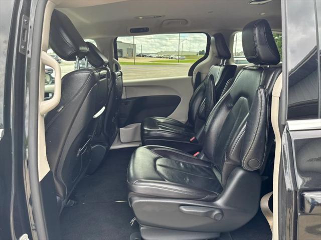 2022 Chrysler Pacifica Hybrid Touring L