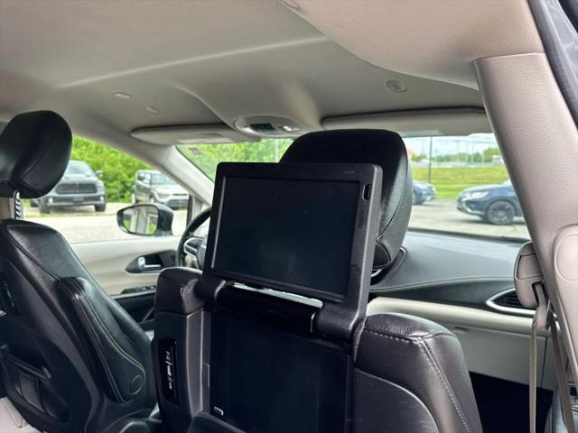 2022 Chrysler Pacifica Hybrid Touring L