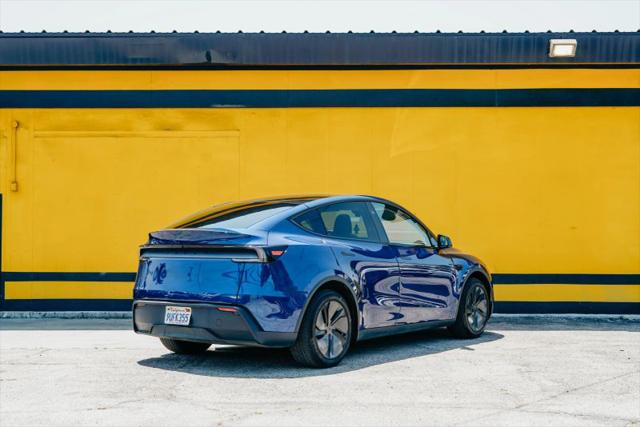 2026 Tesla Model Y Base