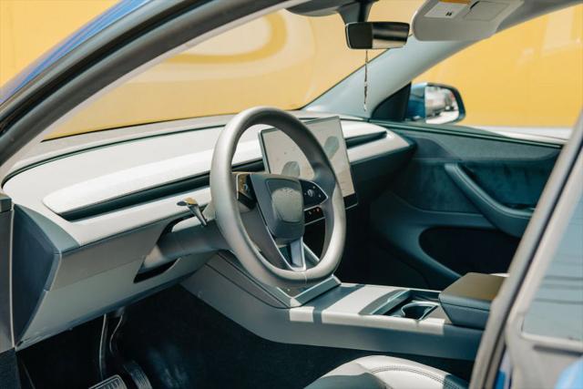 2026 Tesla Model Y Base