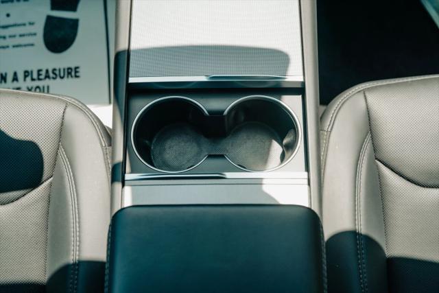 2026 Tesla Model Y Base