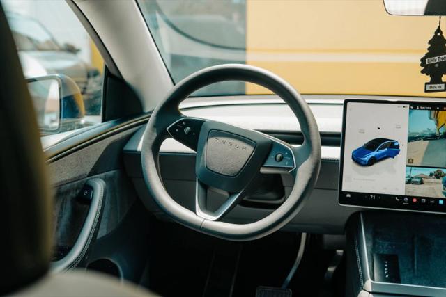 2026 Tesla Model Y Base