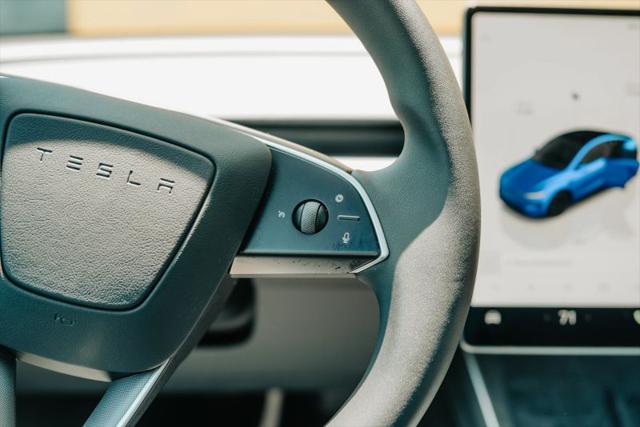 2026 Tesla Model Y Base
