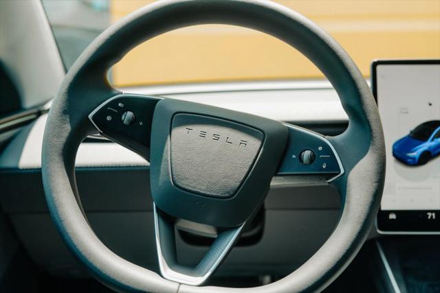 2026 Tesla Model Y Base