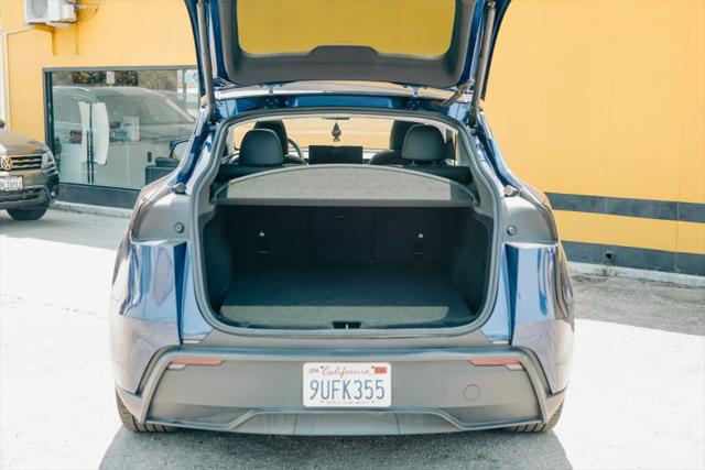 2026 Tesla Model Y Base