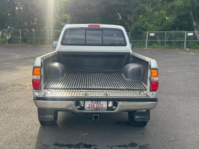 2002 Toyota Tacoma Base V6