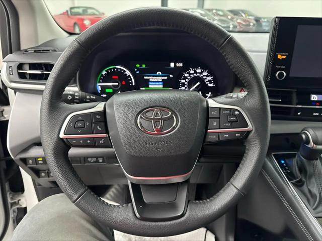 2025 Toyota Sienna XLE