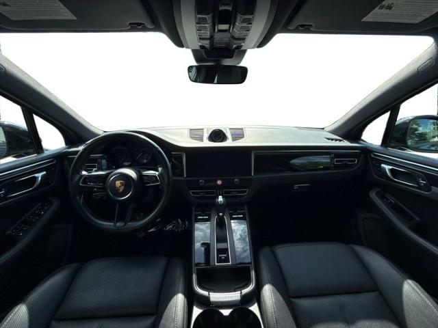2022 Porsche Macan Base