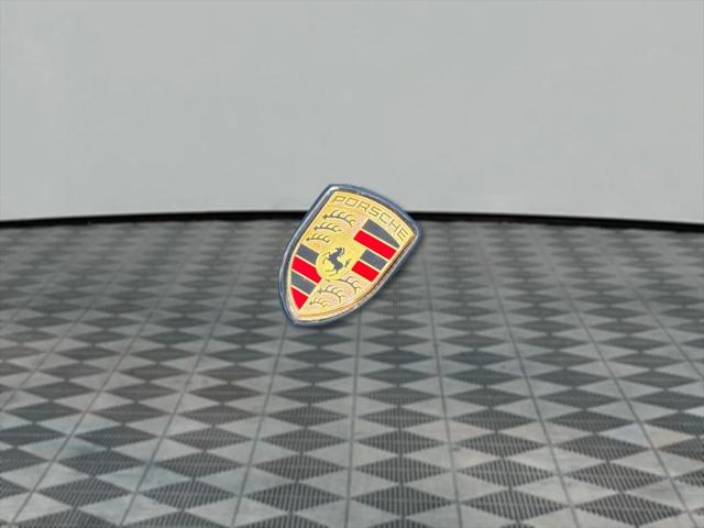 2022 Porsche Macan Base