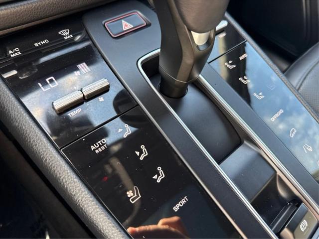 2022 Porsche Macan Base