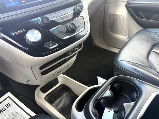 2022 Chrysler Pacifica Touring L