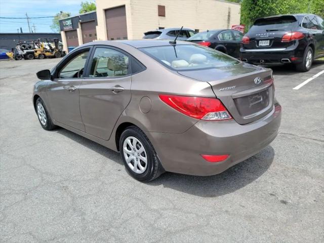 2012 Hyundai Accent GLS