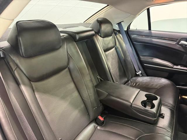 2023 Chrysler 300 Touring L
