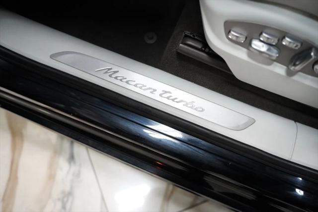 2018 Porsche Macan Base