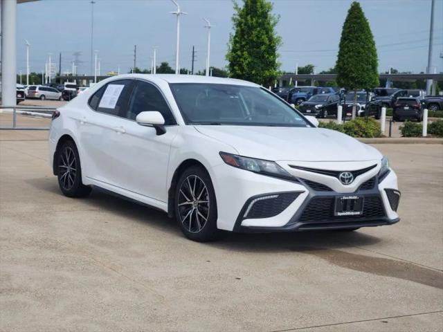 2024 Toyota Camry SE