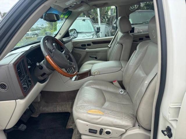 2003 Cadillac Escalade Standard