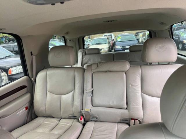 2003 Cadillac Escalade Standard