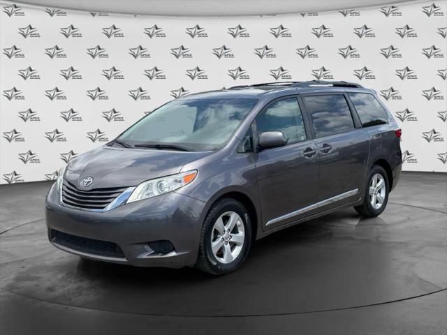 2017 Toyota Sienna LE 8 Passenger for sale in Santa Ana, CA