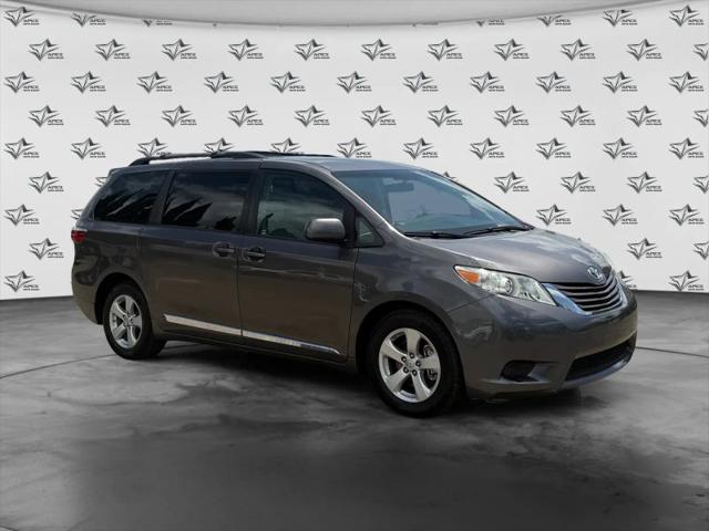 2017 Toyota Sienna LE 8 Passenger