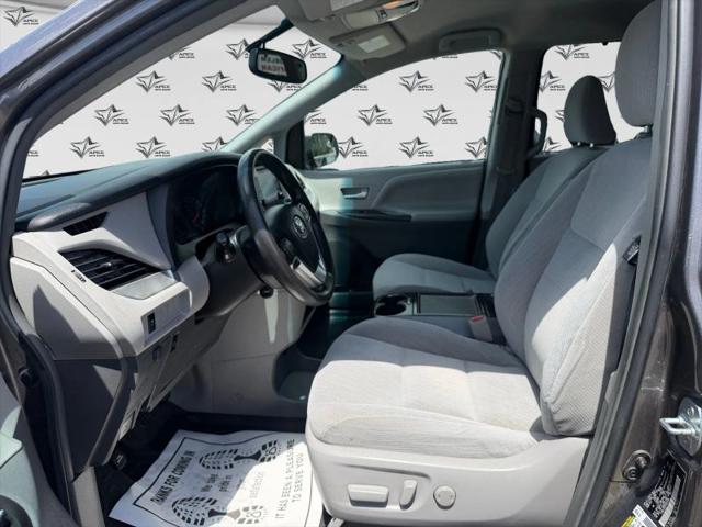 2017 Toyota Sienna LE 8 Passenger