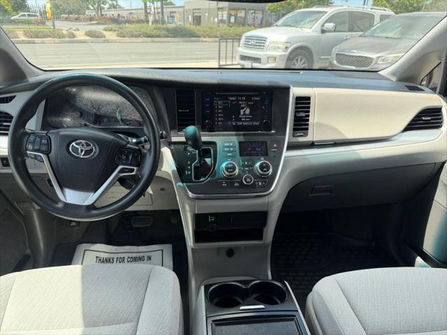 2017 Toyota Sienna LE 8 Passenger