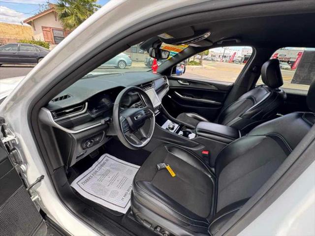 2023 Jeep Grand Cherokee L Altitude 4x2
