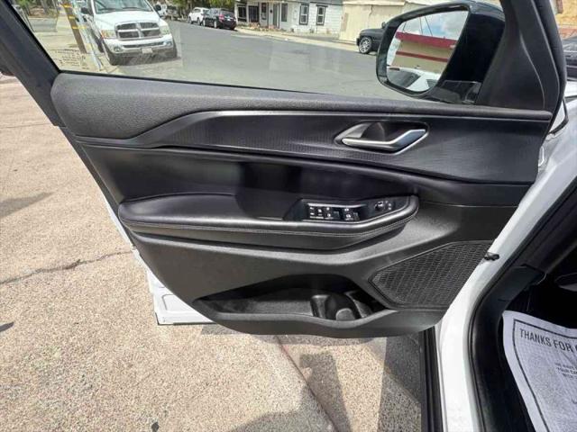 2023 Jeep Grand Cherokee L Altitude 4x2
