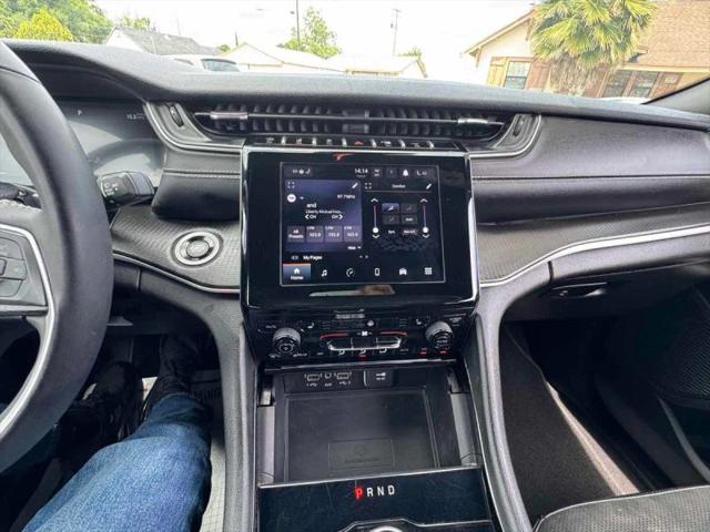 2023 Jeep Grand Cherokee L Altitude 4x2