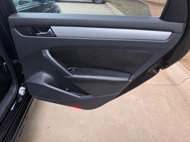 2012 Volkswagen Passat 2.5L SE