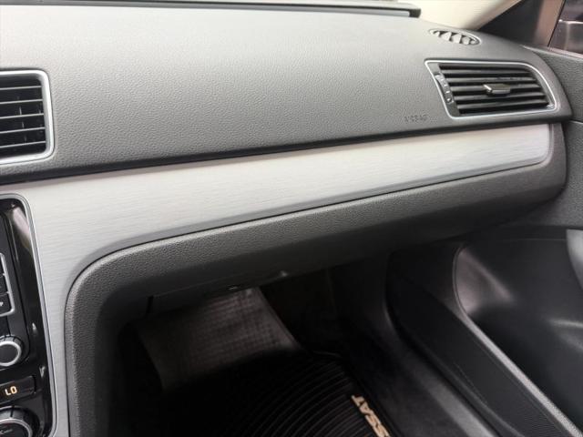 2012 Volkswagen Passat 2.5L SE