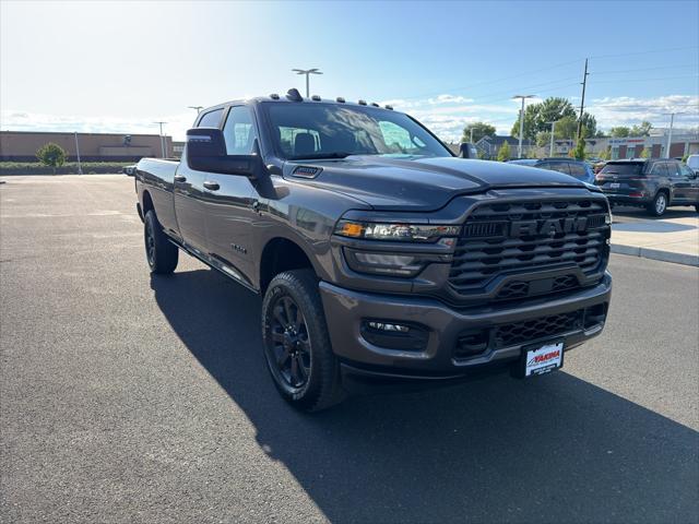 2026 Ram 3500 Big Horn Crew Cab 4x4 8' Box