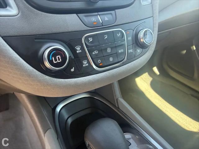 2022 Chevrolet Malibu FWD LT