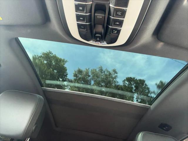 2015 Porsche Macan S