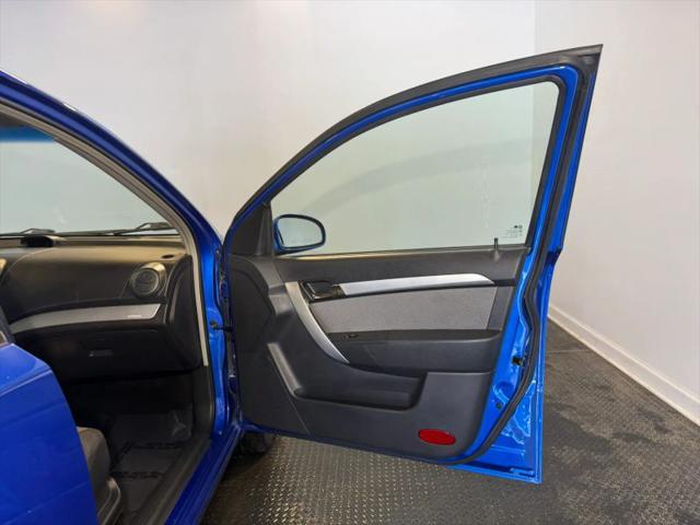 2011 Chevrolet Aveo 1LT