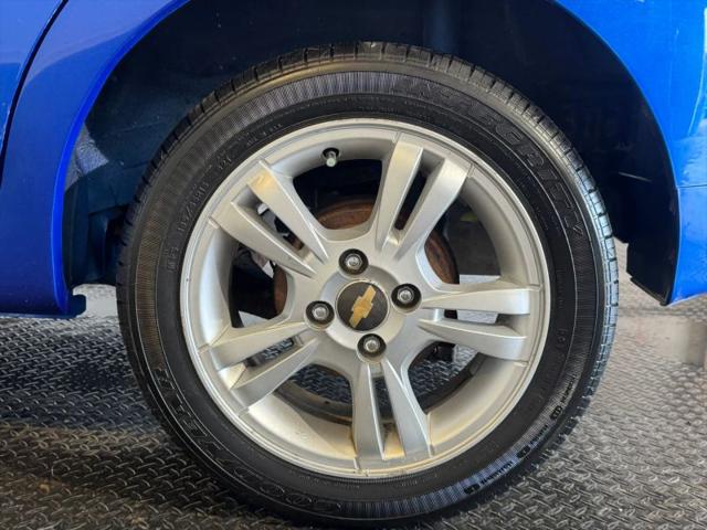 2011 Chevrolet Aveo 1LT