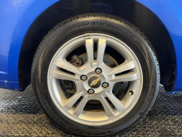 2011 Chevrolet Aveo 1LT