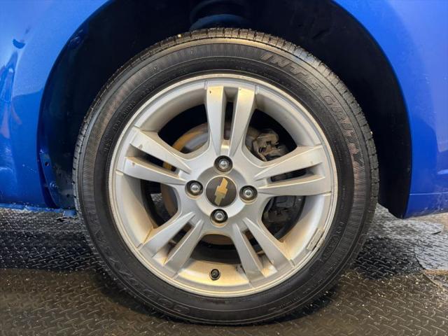 2011 Chevrolet Aveo 1LT