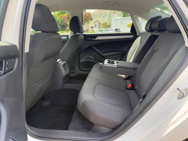 2012 Volkswagen Passat 2.5L S