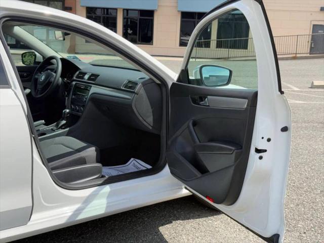 2012 Volkswagen Passat 2.5L S