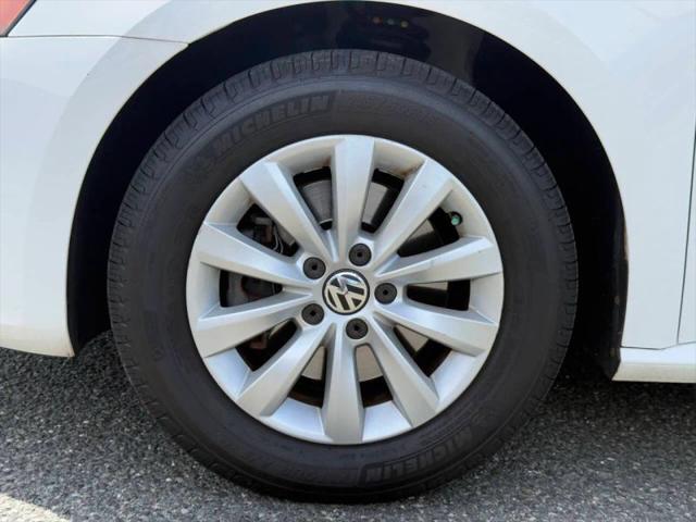 2012 Volkswagen Passat 2.5L S