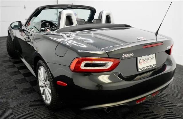 2017 Fiat 124 Spider Lusso