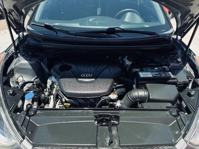 2016 Hyundai Veloster Base
