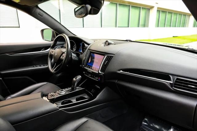 2020 Maserati Levante Standard