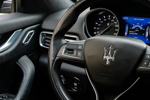 2020 Maserati Levante Standard