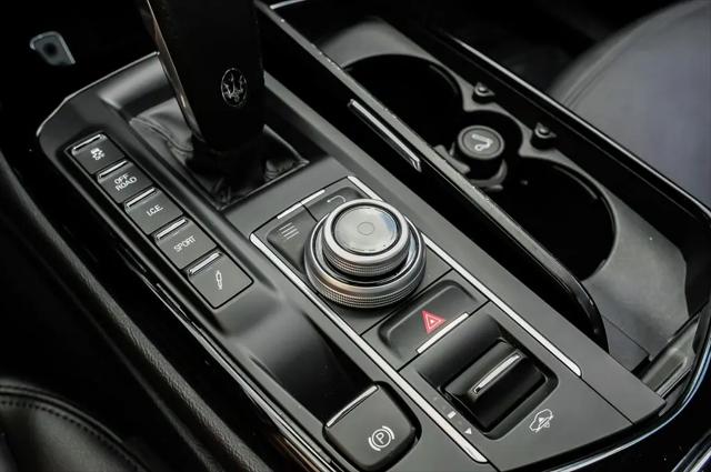 2020 Maserati Levante Standard