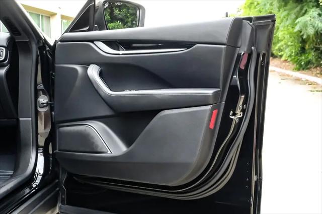 2020 Maserati Levante Standard