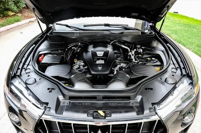 2020 Maserati Levante Standard