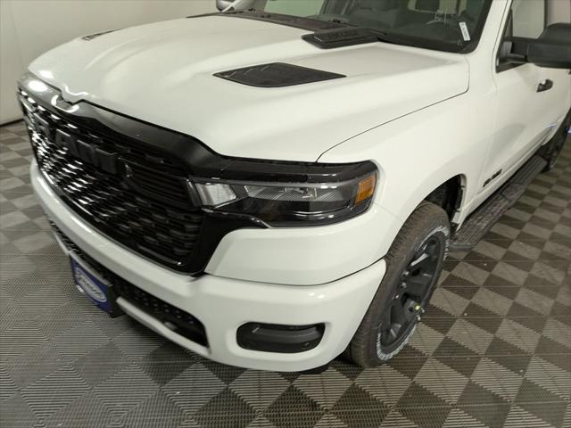 2026 Ram 1500 Express Crew Cab 4x4 57 Box