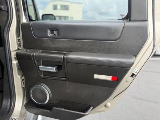 2005 HUMMER H2 Base