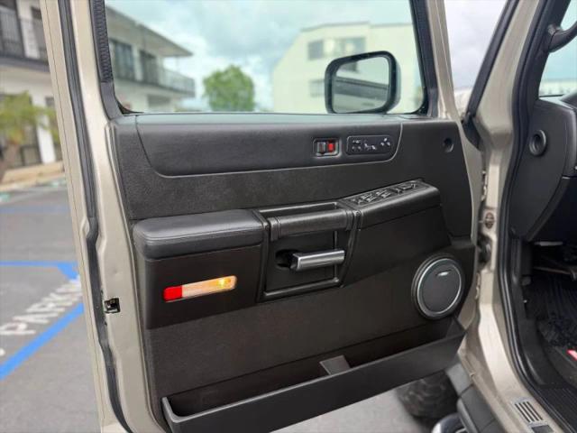 2005 HUMMER H2 Base